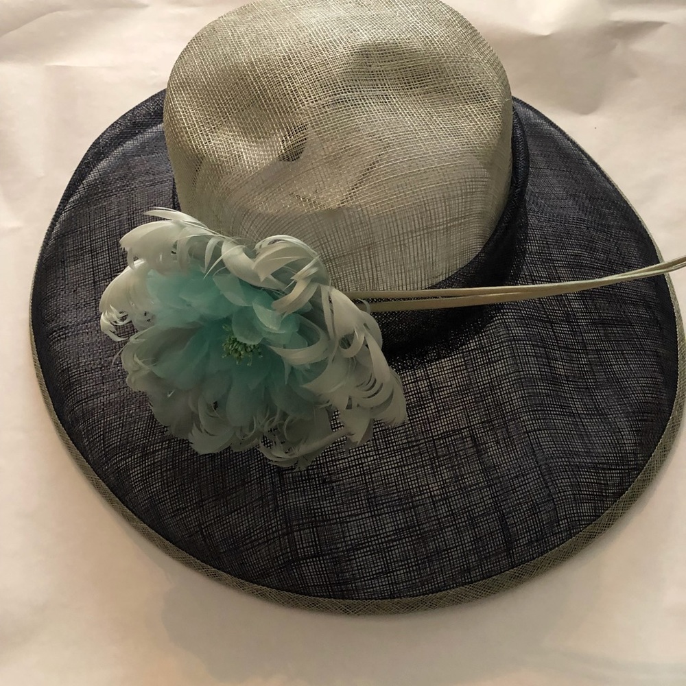 August Hat